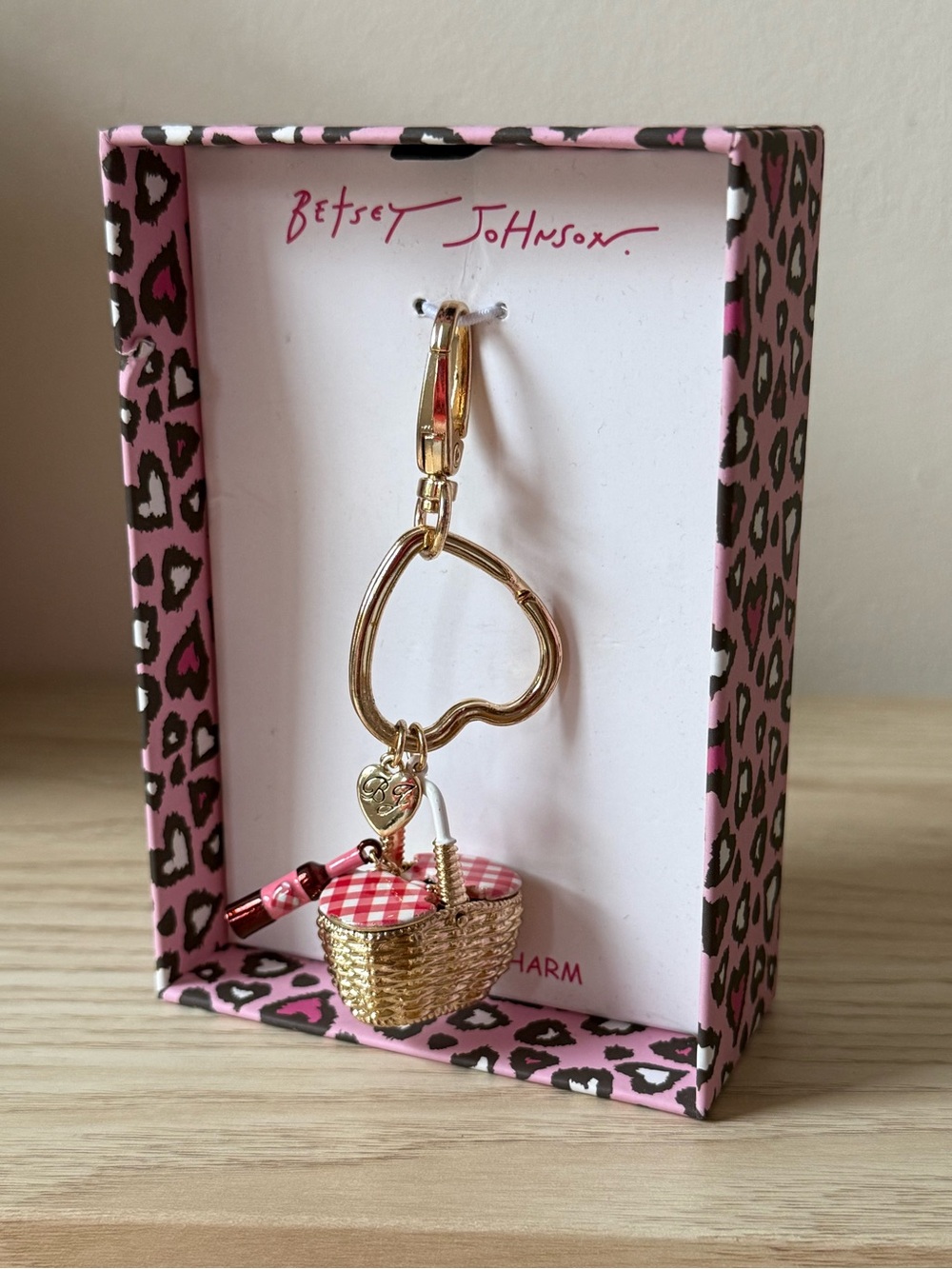 NWT Betsey Johnson Picnic 🧺  Wine Gold Heart Keychain with Pink Basket Charm